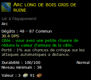 Arc long de bois gris de ruine