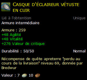 Casque d'éclaireur vétuste en cuir