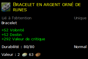 Bracelet en argent orné de runes